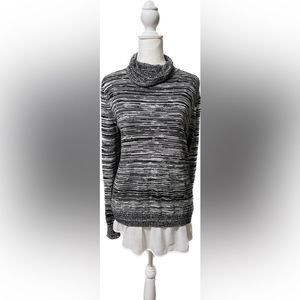 Cable & Gauge Sweater Size Large